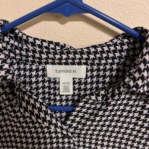 Tamara H - Longsleeve Button Up Blouse - XS